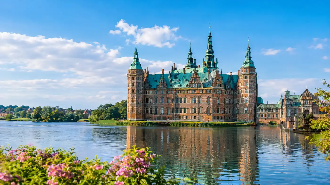 Hur man kommer till Frederiksborgs slott från Köpenhamn
